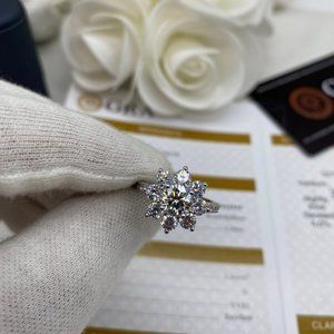 1 Carat Moissanite Flower Ring 925 Sterling Silver 18K Gold Plated D-VVS1